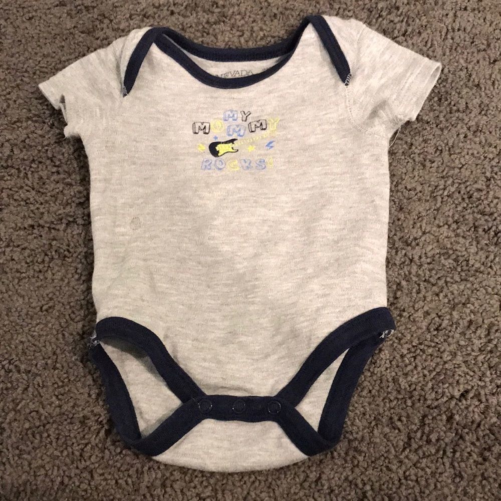 0-3m my mommy rocks onesie body suit